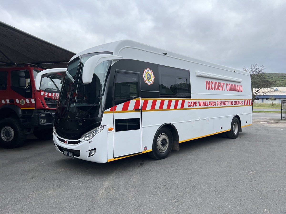 Fire incident command unit